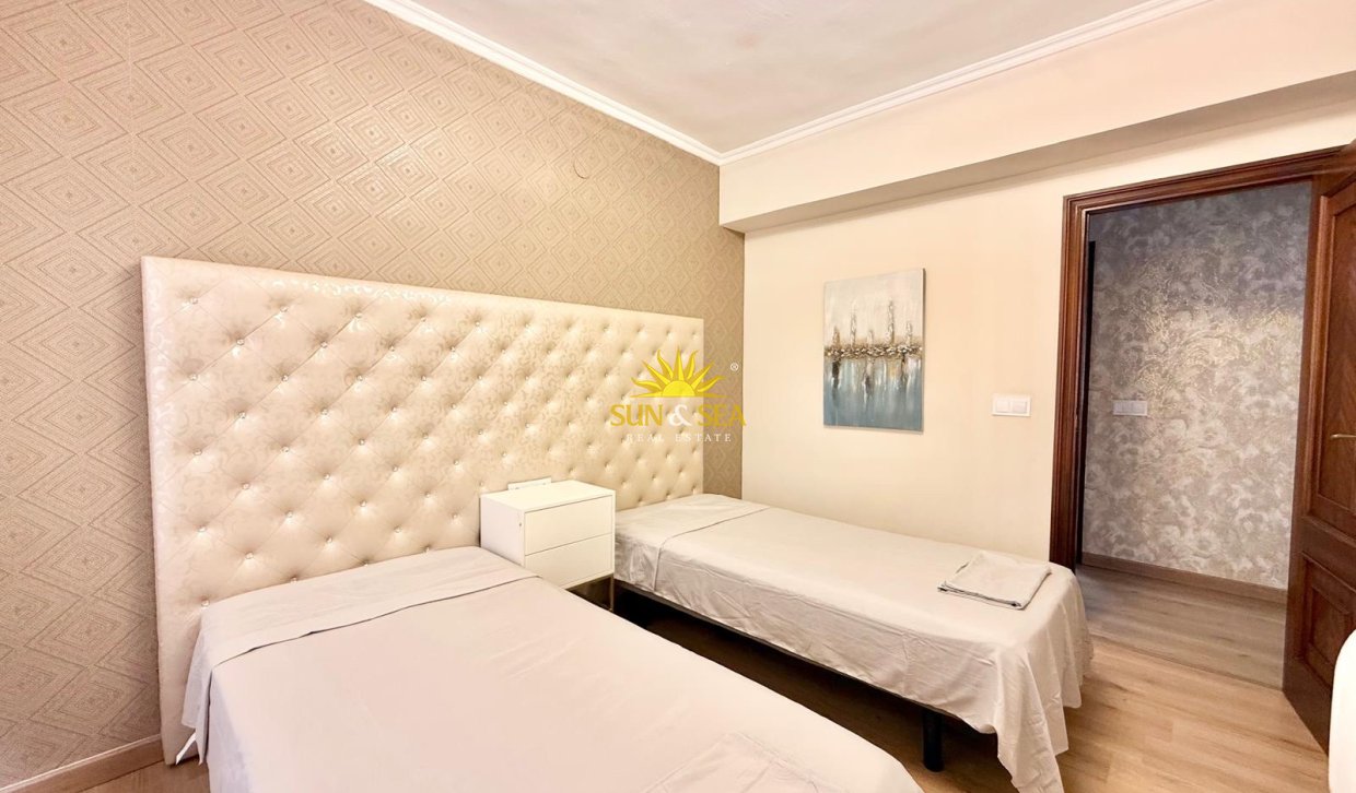 Location à long terme - Villa - Orihuela Costa - La Zenia