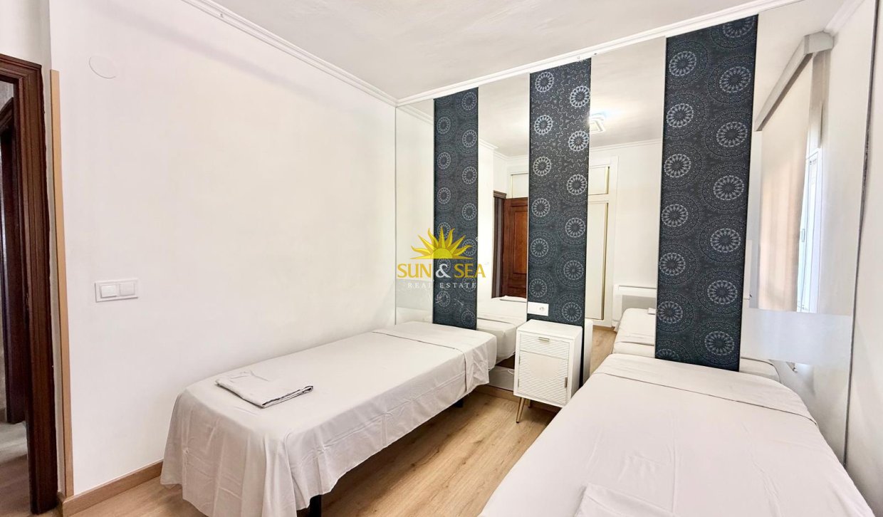 Location à long terme - Villa - Orihuela Costa - La Zenia