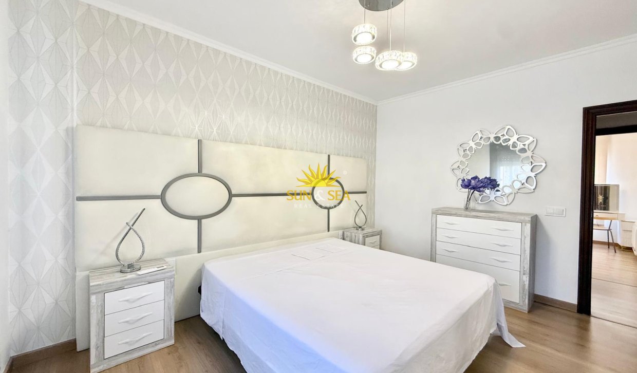 Location à long terme - Villa - Orihuela Costa - La Zenia