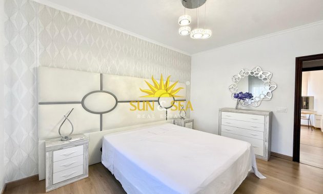 Location à long terme - Villa - Orihuela Costa - La Zenia