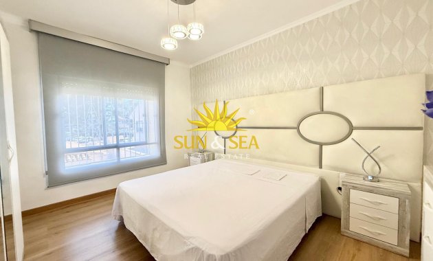 Location à long terme - Villa - Orihuela Costa - La Zenia