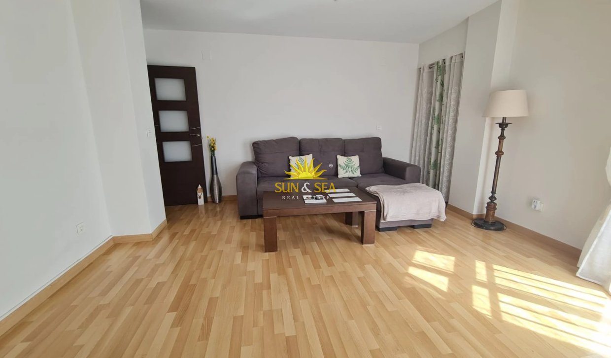 Location à long terme - Appartement - Alicante (Alacant)