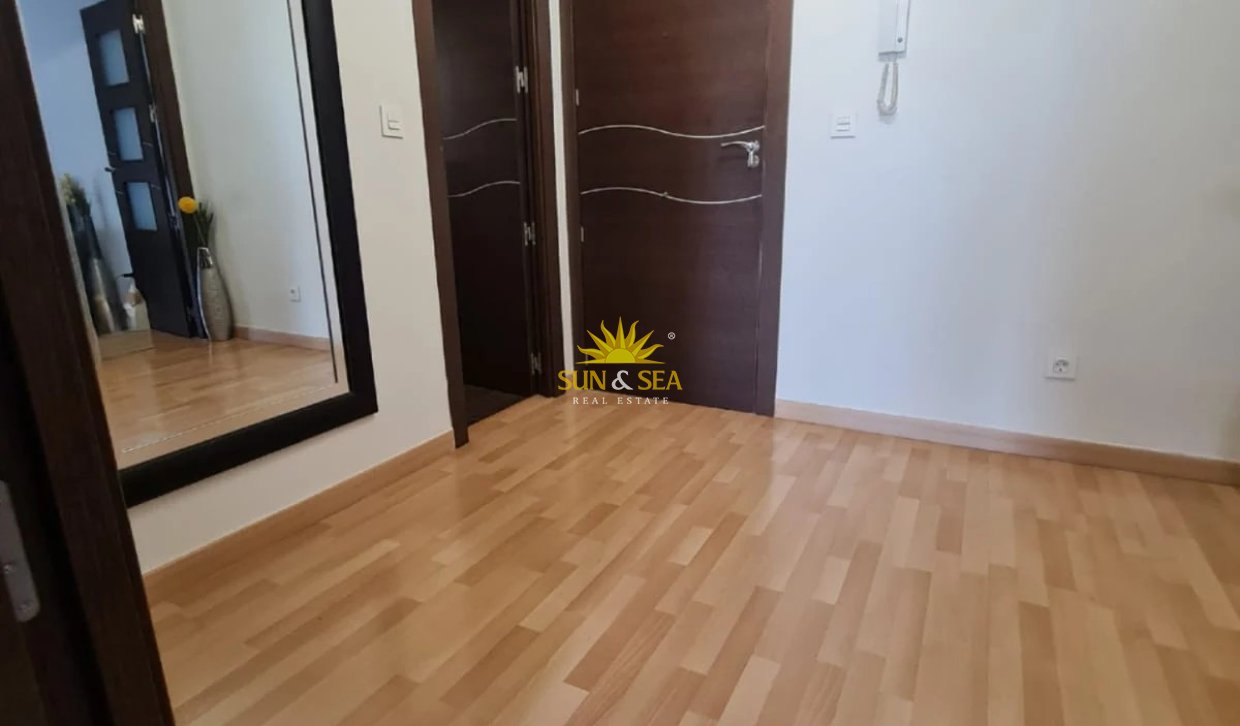 Location à long terme - Appartement - Alicante (Alacant)