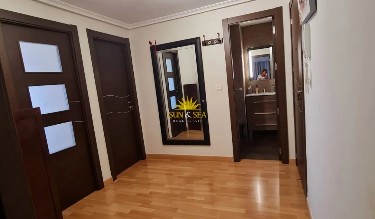 Location à long terme - Appartement - Alicante (Alacant)