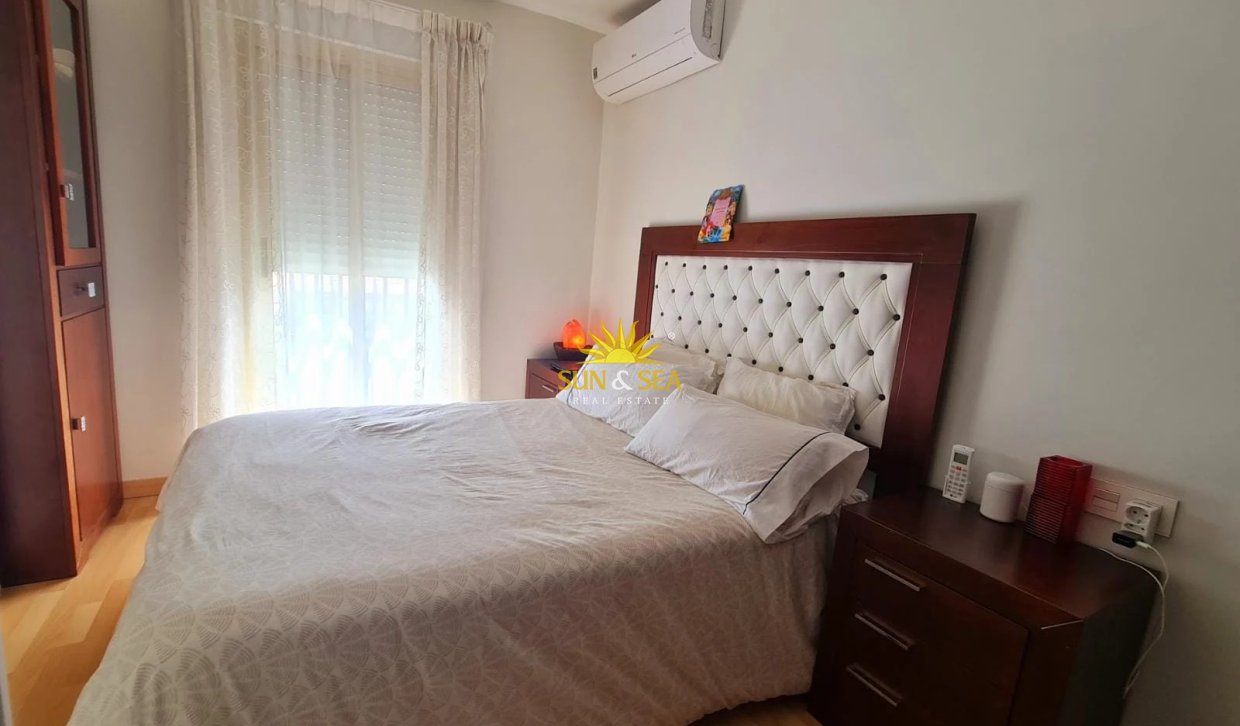 Location à long terme - Appartement - Alicante (Alacant)