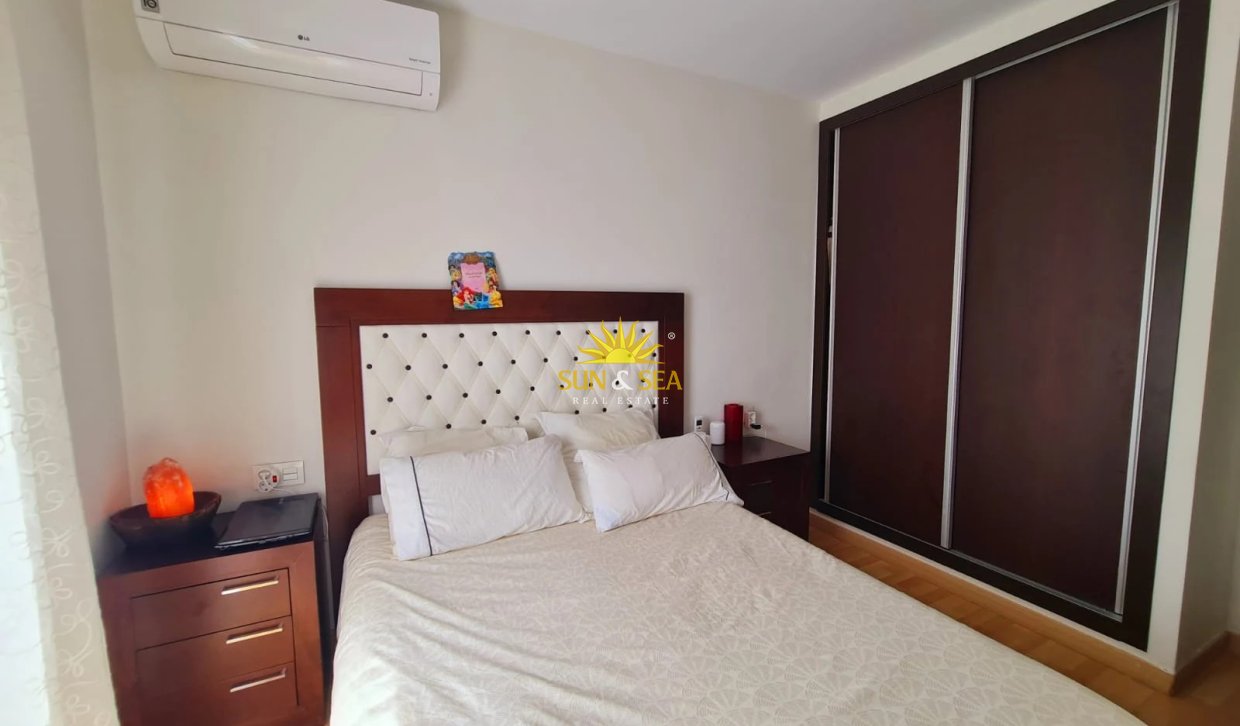 Location à long terme - Appartement - Alicante (Alacant)