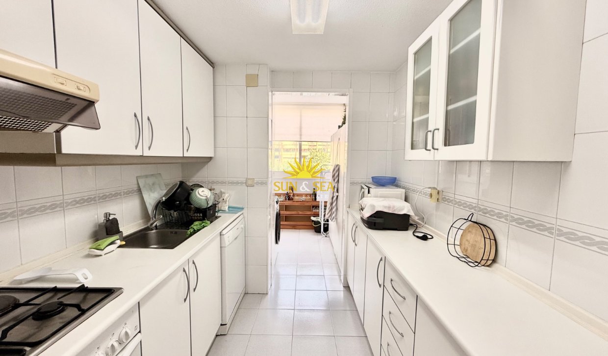 Location à long terme - Appartement - Alicante (Alacant)