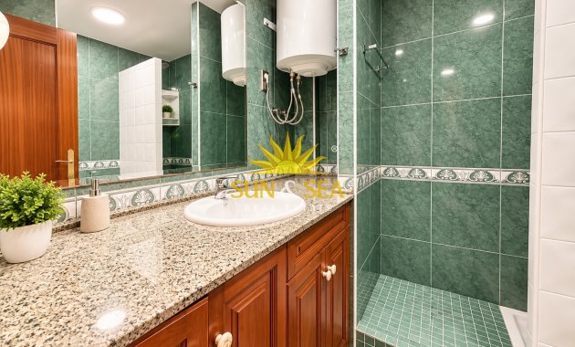 Wiederverkauf - Wohnung - Torrevieja - Centro