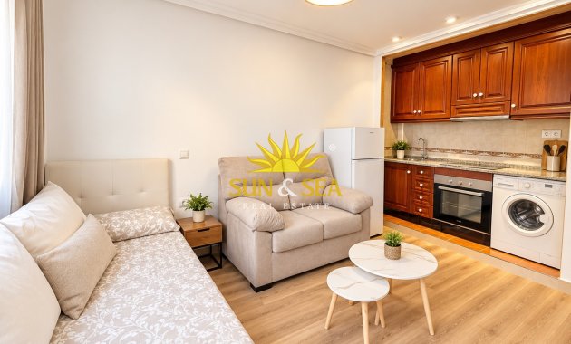 Wiederverkauf - Wohnung - Torrevieja - Centro