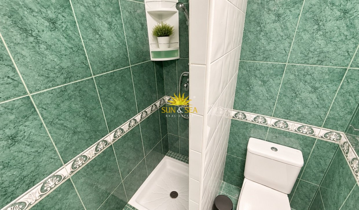 Wiederverkauf - Wohnung - Torrevieja - Centro