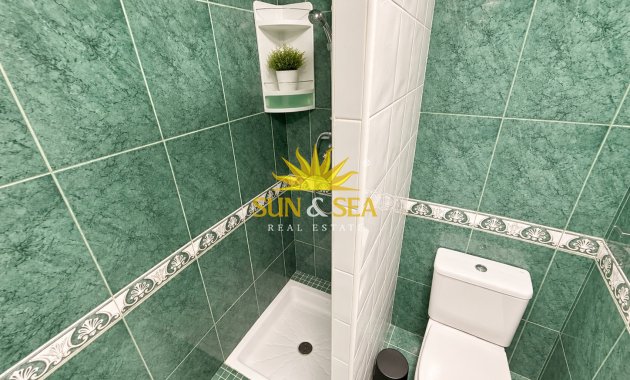 Wiederverkauf - Wohnung - Torrevieja - Centro