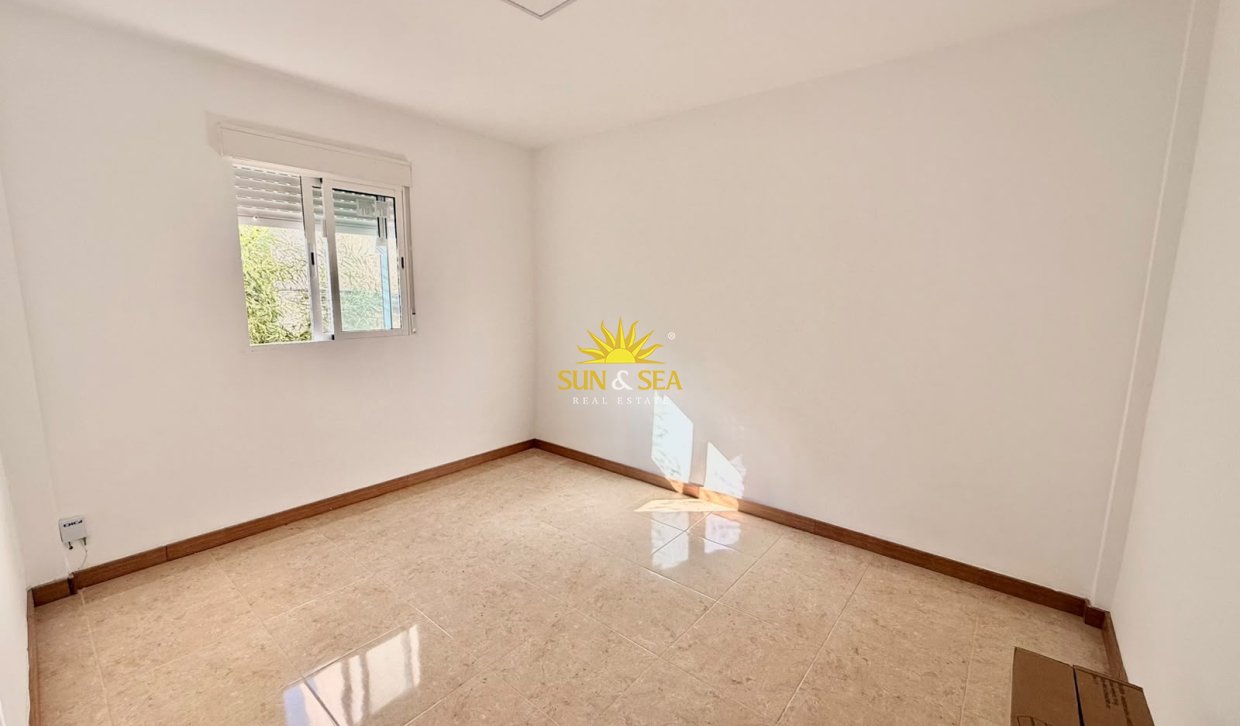 Location à long terme - Appartement - Alicante (Alacant)