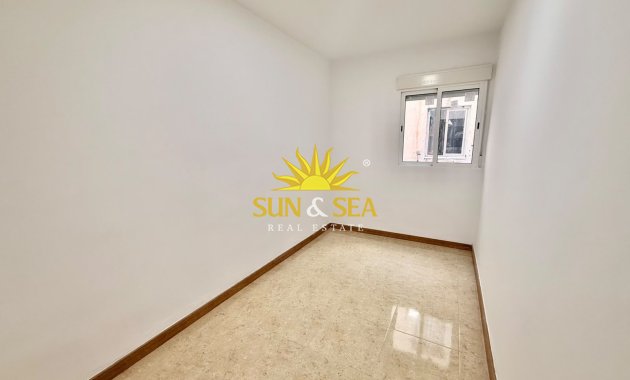 Location à long terme - Appartement - Alicante (Alacant)