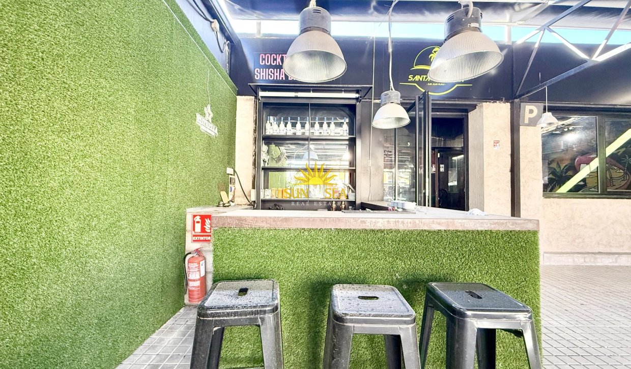 Location à long terme - Commercial - Torrevieja - Centro