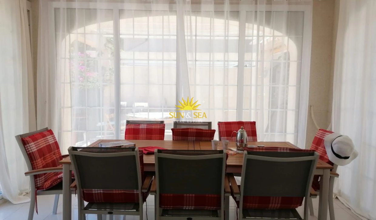 Location à long terme - Villa - El Campello