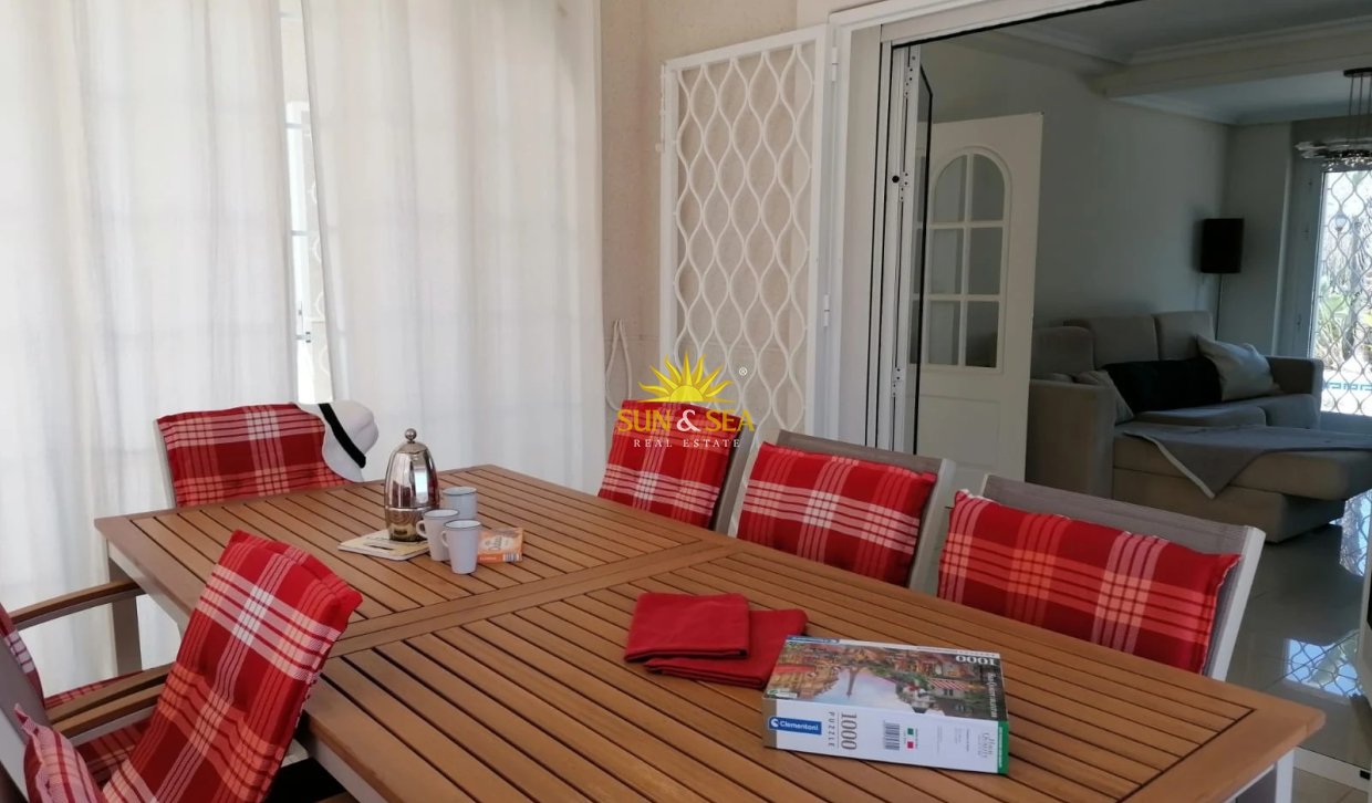 Location à long terme - Villa - El Campello