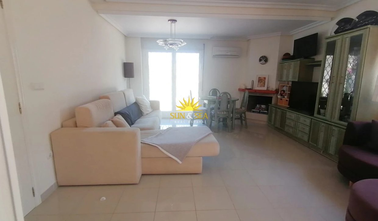 Location à long terme - Villa - El Campello