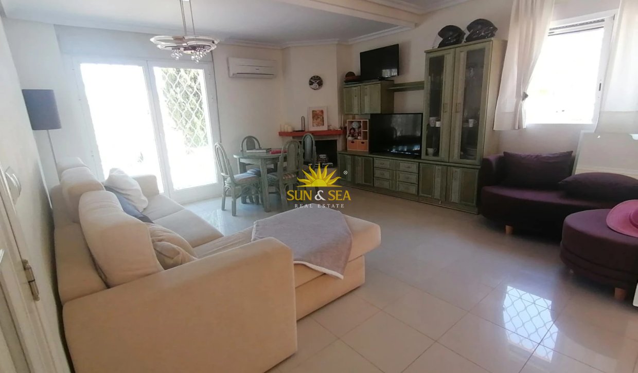 Location à long terme - Villa - El Campello