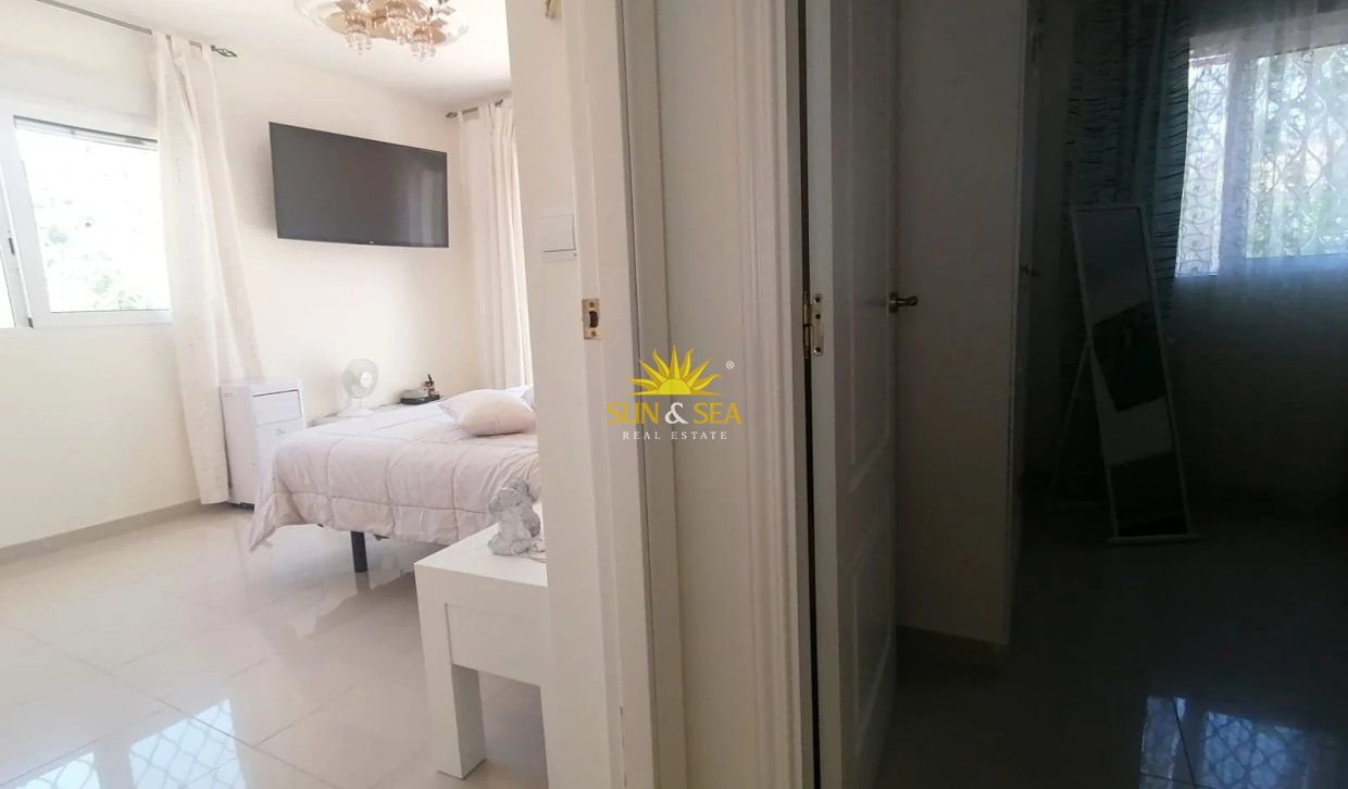 Location à long terme - Villa - El Campello