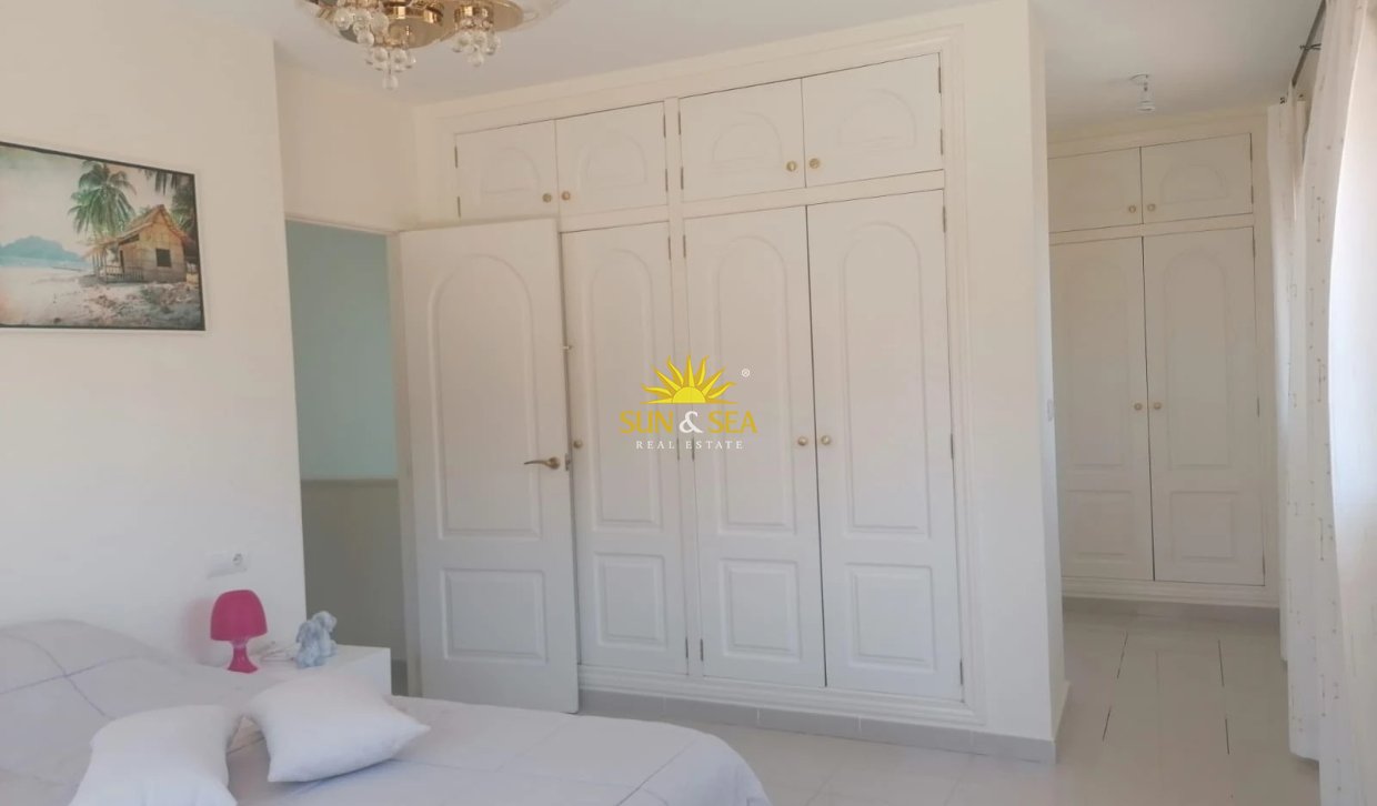 Location à long terme - Villa - El Campello