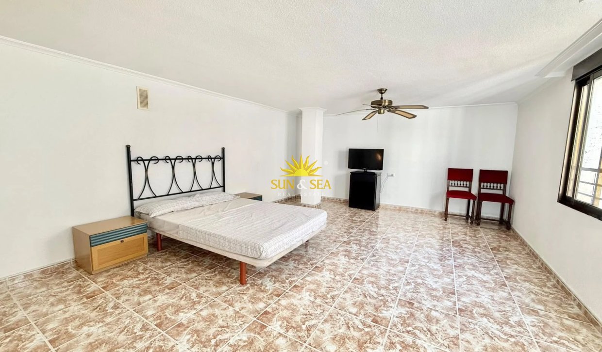 Location à long terme - Appartement - Torrevieja - Playa del Cura