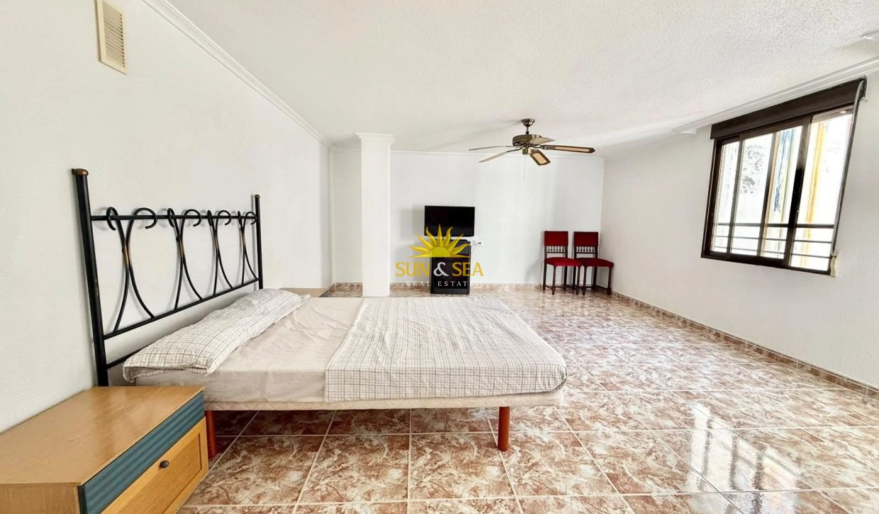 Location à long terme - Appartement - Torrevieja - Playa del Cura
