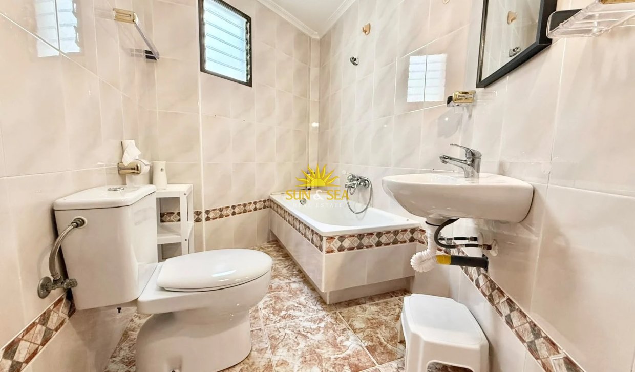 Location à long terme - Appartement - Torrevieja - Playa del Cura