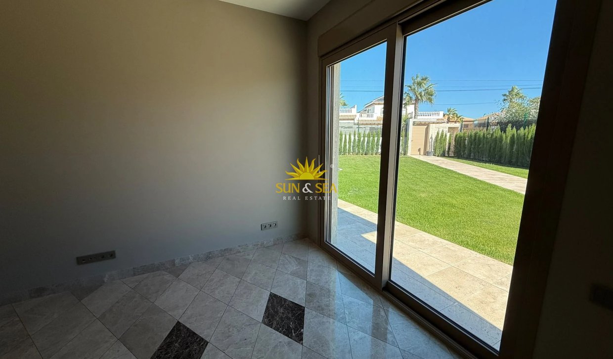 Wiederverkauf - Villa - Torrevieja - Torrelamata - La Mata