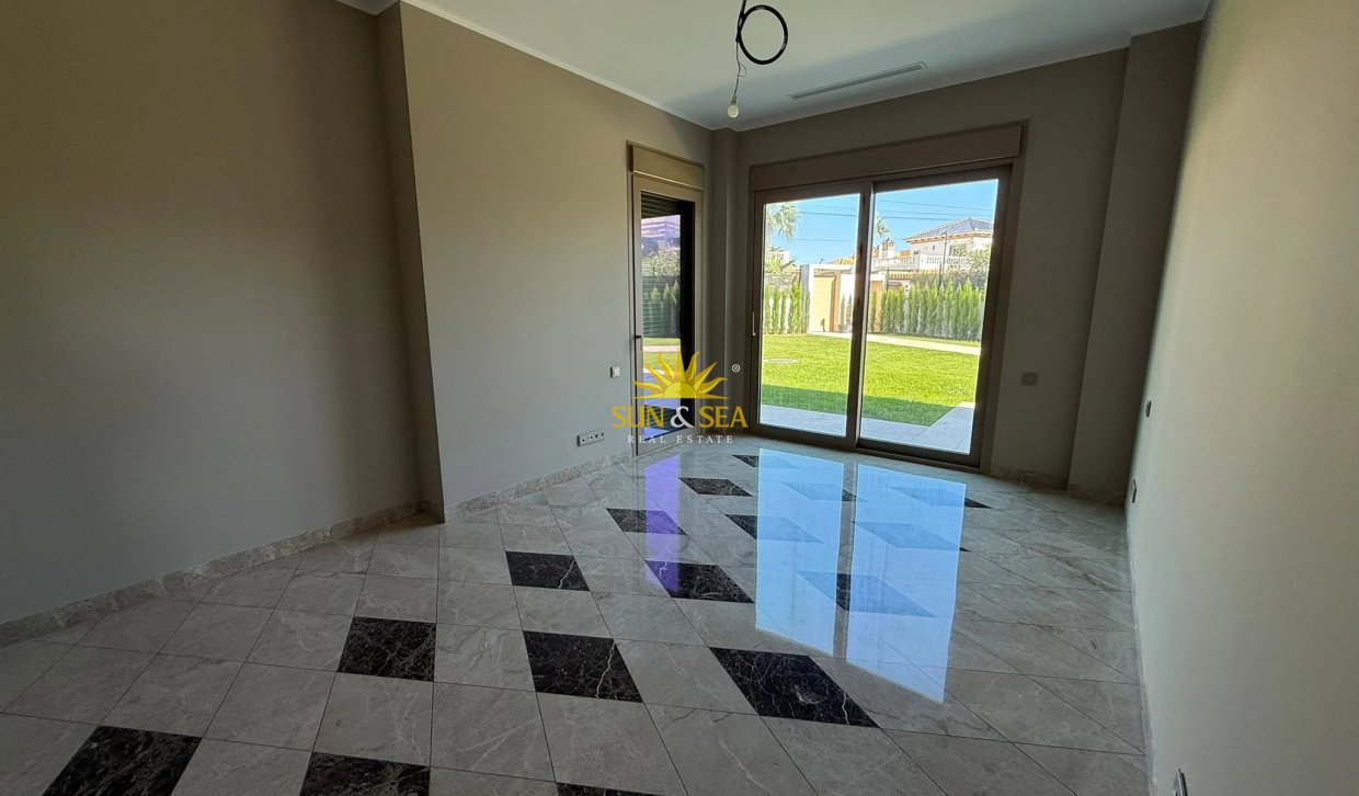 Wiederverkauf - Villa - Torrevieja - Torrelamata - La Mata