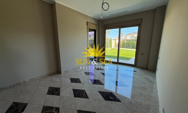 Wiederverkauf - Villa - Torrevieja - Torrelamata - La Mata
