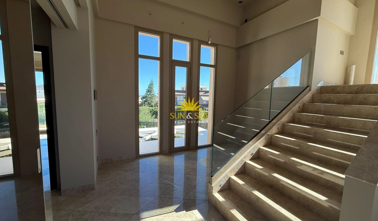 Wiederverkauf - Villa - Torrevieja - Torrelamata - La Mata