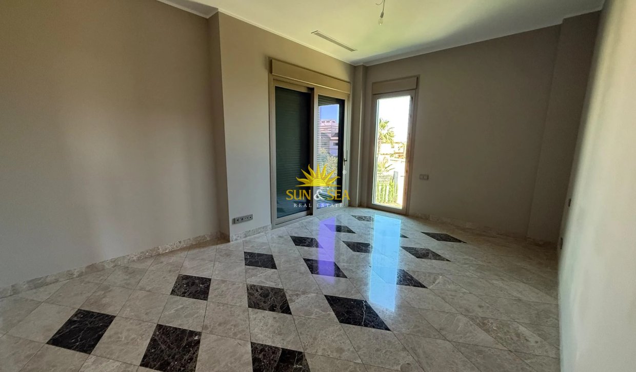 Wiederverkauf - Villa - Torrevieja - Torrelamata - La Mata