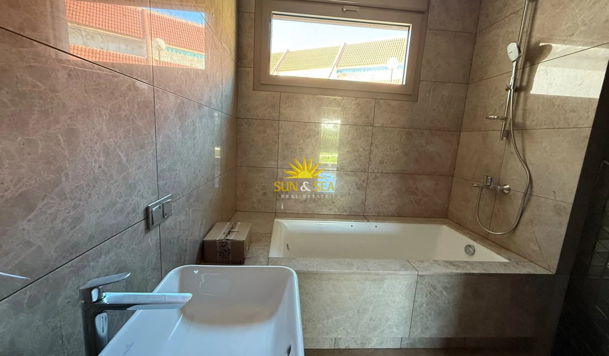 Wiederverkauf - Villa - Torrevieja - Torrelamata - La Mata