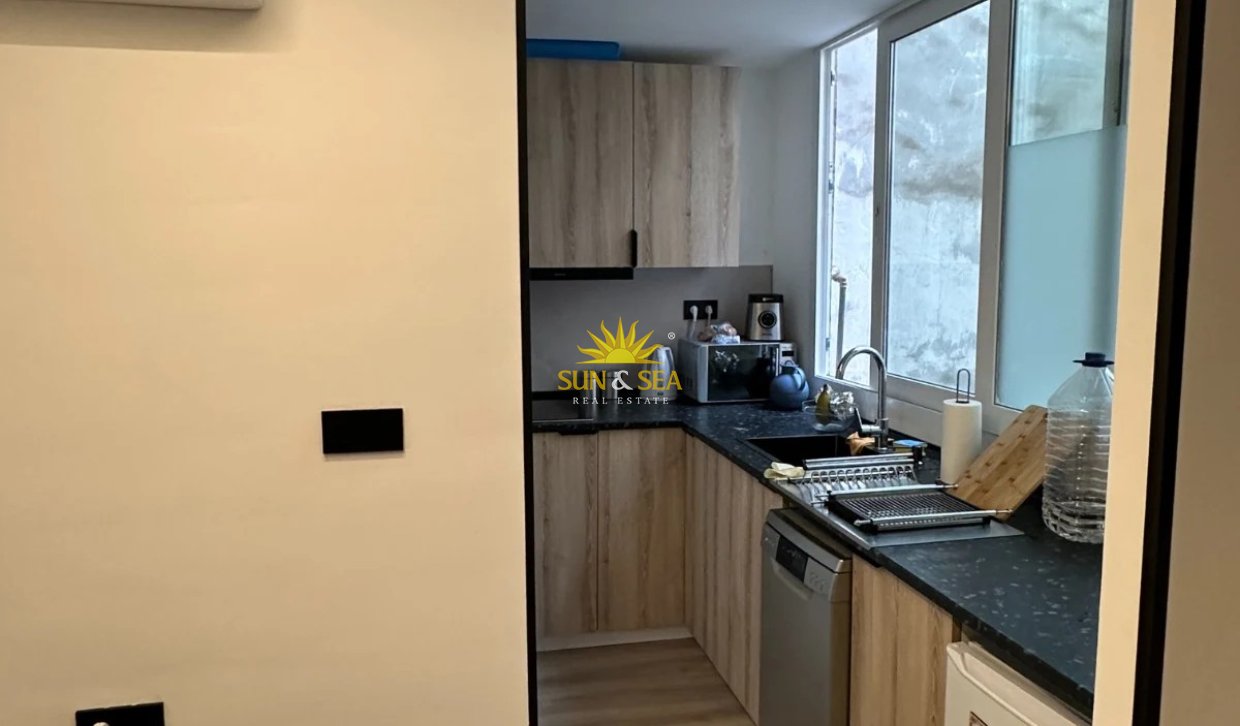 Long Term Rental - Studio apartment - Alicante (Alacant)