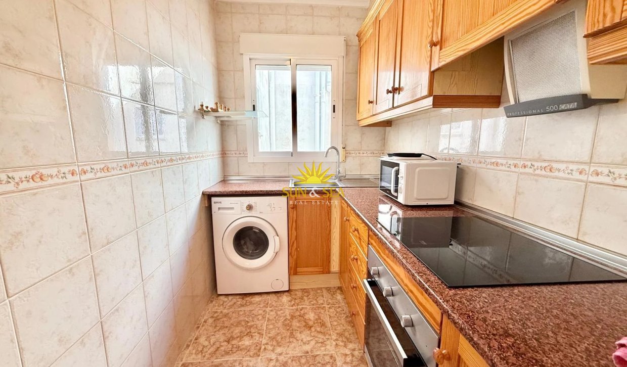 Wiederverkauf - Wohnung - Torrevieja - Centro