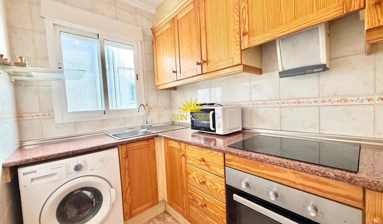 Wiederverkauf - Wohnung - Torrevieja - Centro