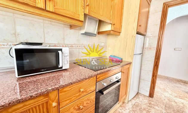 Wiederverkauf - Wohnung - Torrevieja - Centro