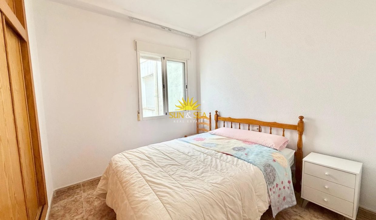 Wiederverkauf - Wohnung - Torrevieja - Centro