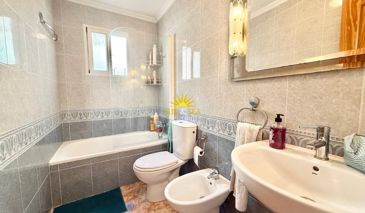 Wiederverkauf - Wohnung - Torrevieja - Centro