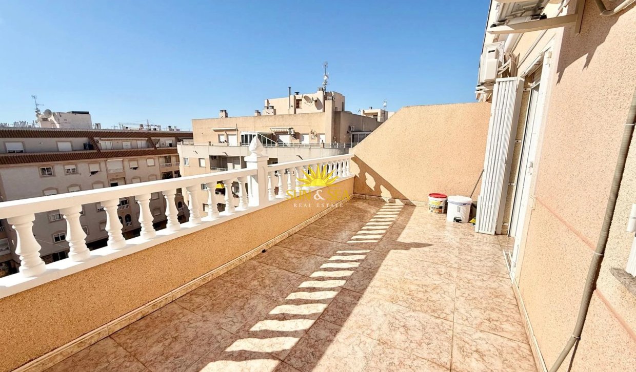 Wiederverkauf - Wohnung - Torrevieja - Centro