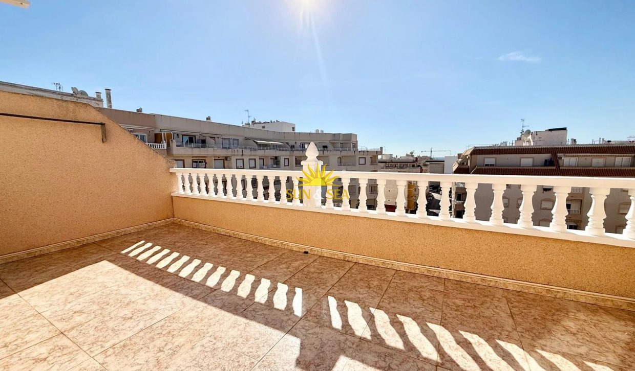 Wiederverkauf - Wohnung - Torrevieja - Centro
