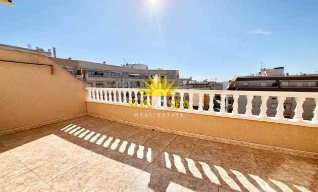 Wiederverkauf - Wohnung - Torrevieja - Centro