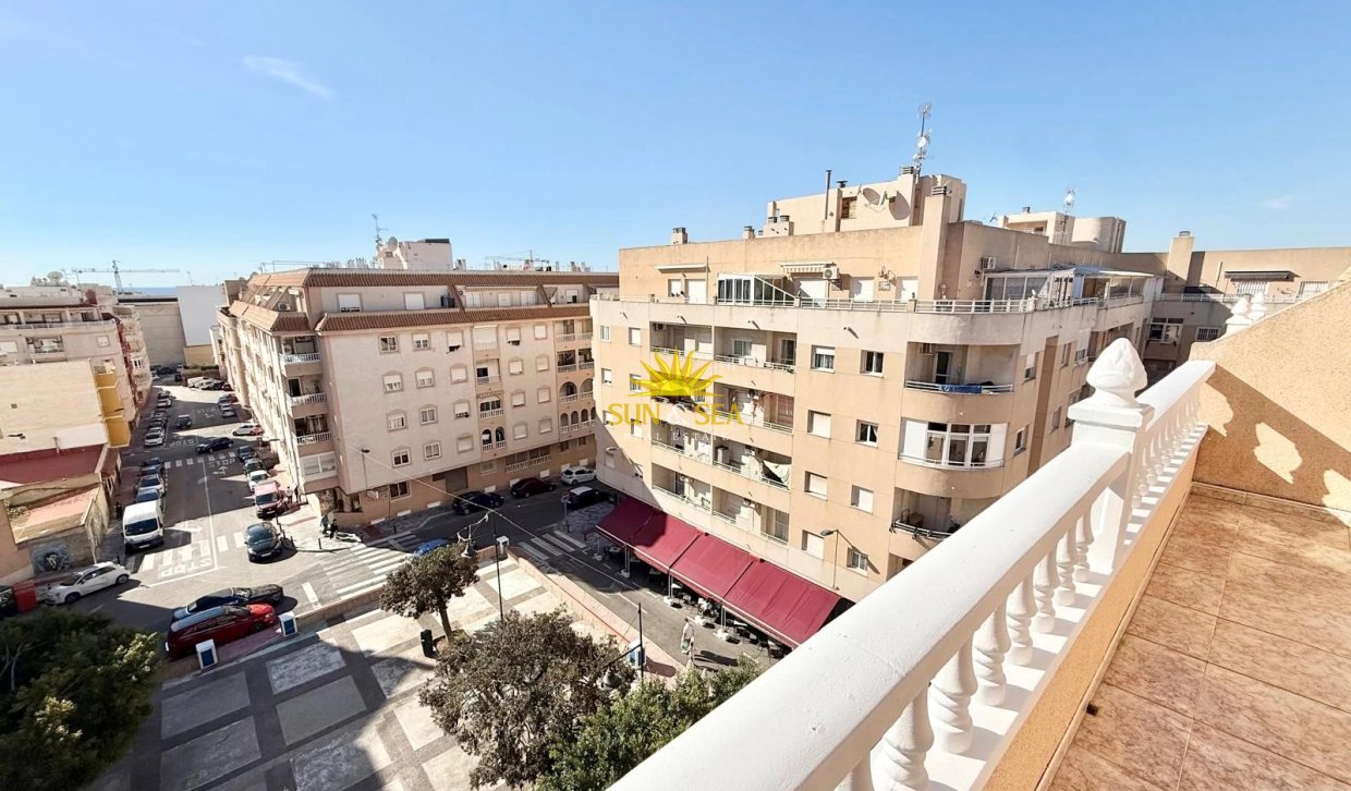 Wiederverkauf - Wohnung - Torrevieja - Centro