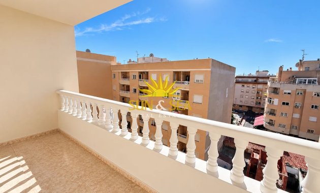 Wiederverkauf - Wohnung - Torrevieja - Centro