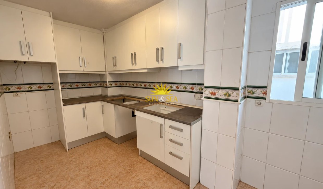 Wiederverkauf - Wohnung - Torrevieja - Centro