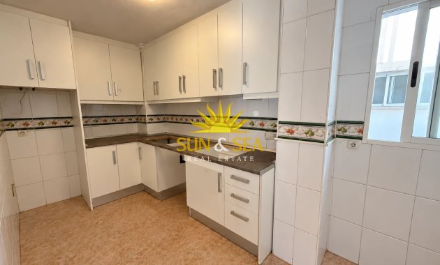 Wiederverkauf - Wohnung - Torrevieja - Centro