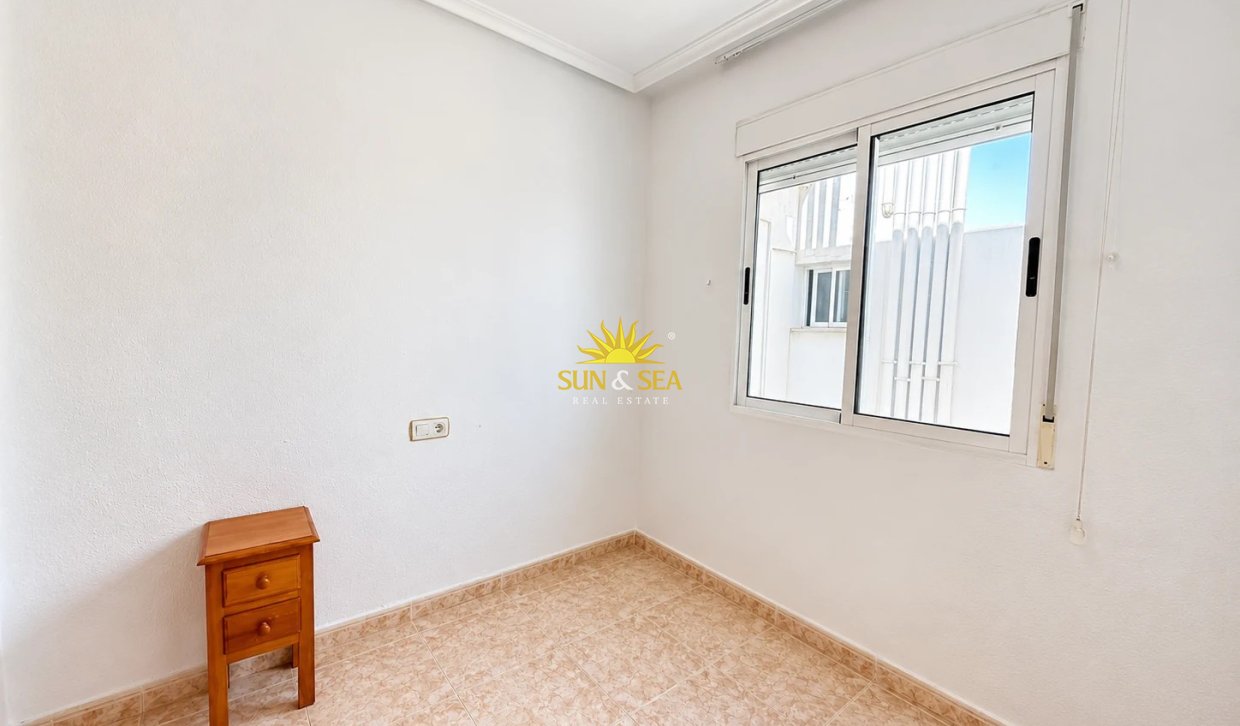Wiederverkauf - Wohnung - Torrevieja - Centro
