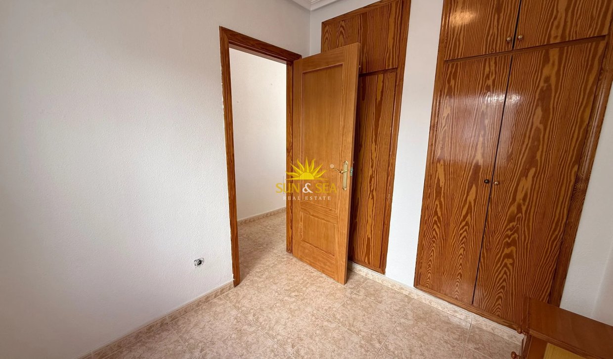 Wiederverkauf - Wohnung - Torrevieja - Centro