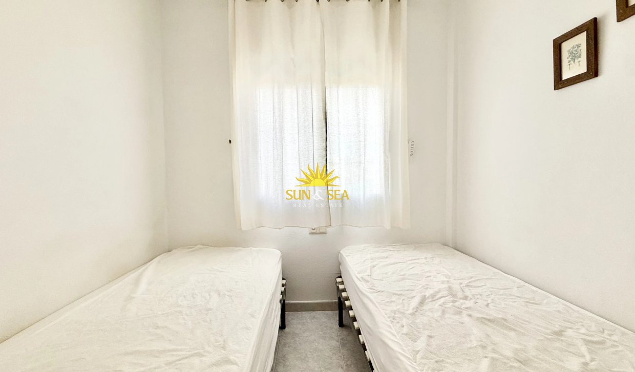 Lange Termijn Verhuur - Rijhuis - Torrevieja - Torrelamata - La Mata