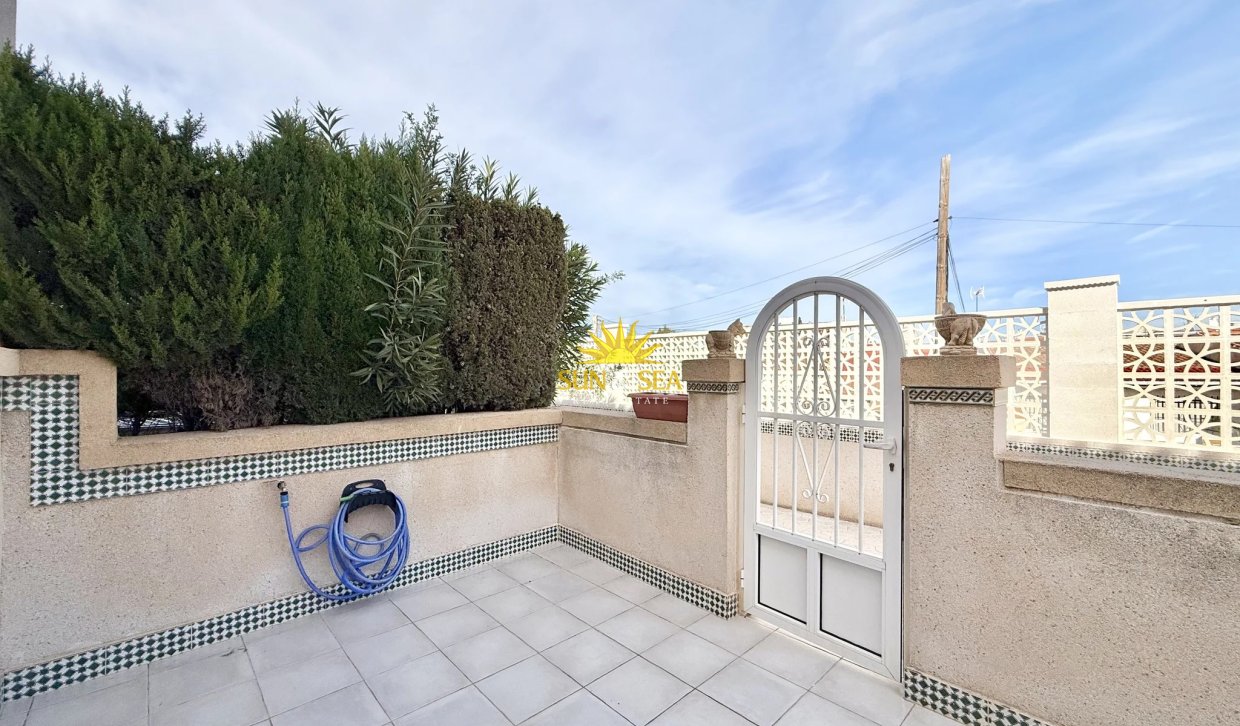 Lange Termijn Verhuur - Rijhuis - Torrevieja - Torrelamata - La Mata